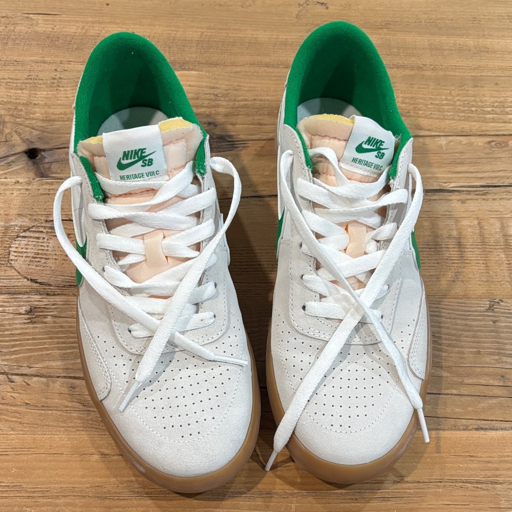 Nike SB Men’s White & Green Casual Sneakers
